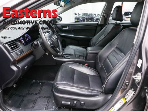 Used 2016 Toyota Camry XLE FWD image 14