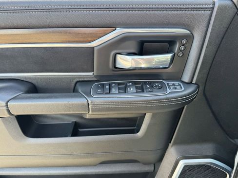 Used 2024 RAM 2500 Laramie AWD/4WD image 13