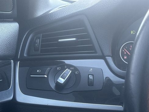 Used 2012 BMW 528i Sedan image 26