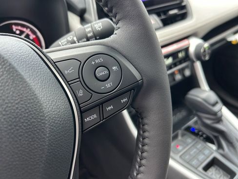New 2025 Toyota RAV4 XLE image 18