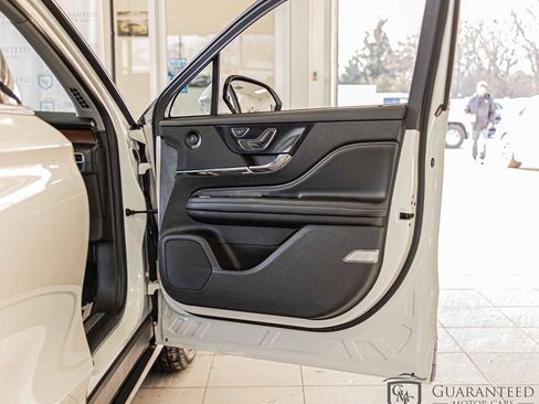 Used 2021 Lincoln Corsair Reserve w/ Equipment Group 201A image 39