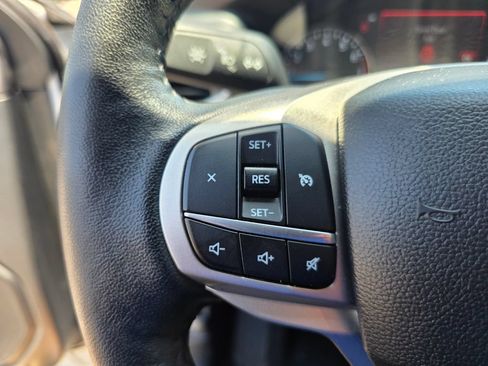 Used 2023 Ford Explorer XLT w/ Equipment Group 202A RWD image 23