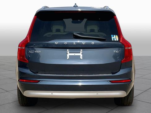 Used 2022 Volvo XC90 T6 Momentum w/ Advanced Package AWD/4WD image 5