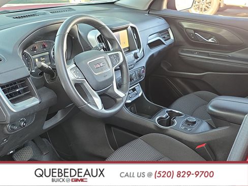 Used 2024 GMC Terrain SLE w/ Driver Convenience Package FWD image 10