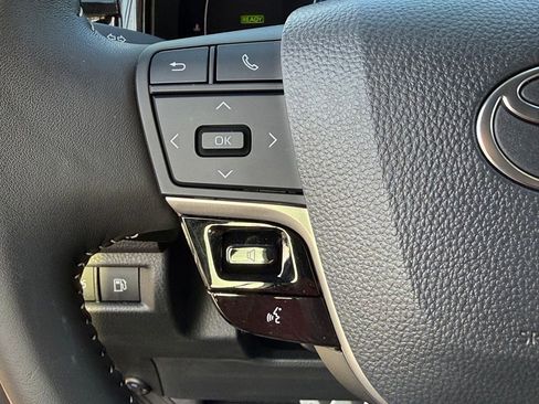 Certified 2025 Toyota Camry SE w/ Convenience Package image 24