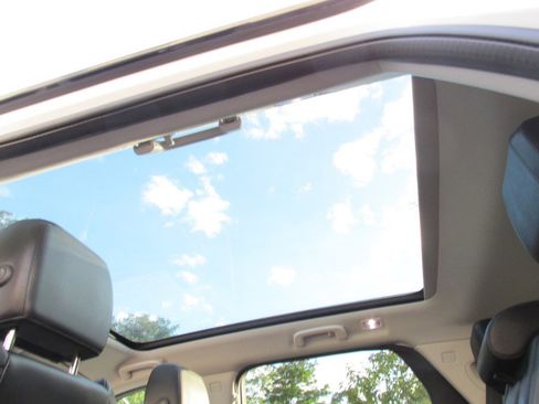 Used 2021 Land Rover Discovery Sport S image 52
