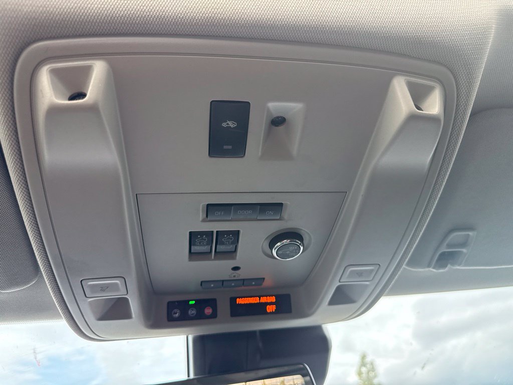 Used 2020 Cadillac Escalade Luxury RWD image 39