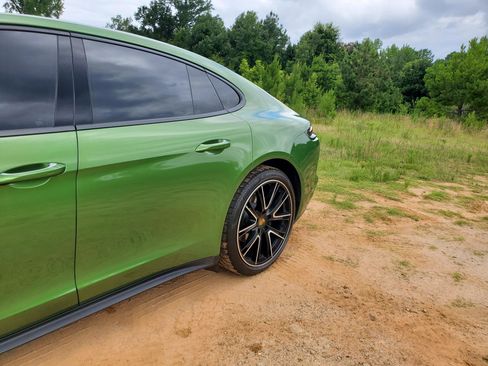 Used 2018 Porsche Panamera 4 AWD/4WD image 20