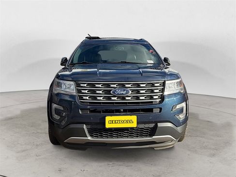 Used 2017 Ford Explorer Limited image 6