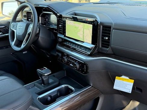 New 2026 Chevrolet Silverado 1500 LT Trail Boss w/ Safety Package image 25