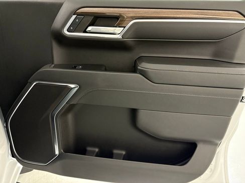 Used 2024 Chevrolet Silverado 1500 LT image 42