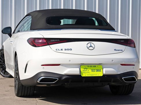Used 2025 Mercedes-Benz CLE 300 4MATIC Cabriolet w/ Night Package image 6