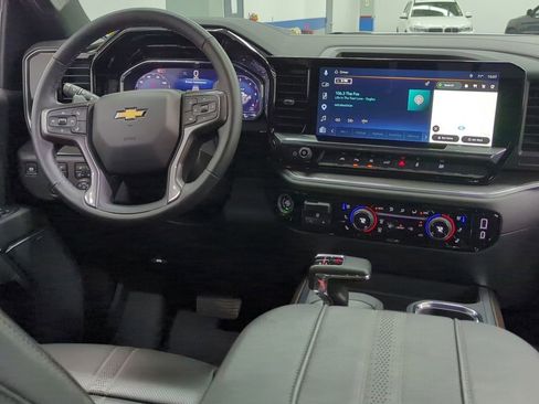 Used 2025 Chevrolet Silverado 1500 High Country w/ High Country Premium Package AWD/4WD image 29