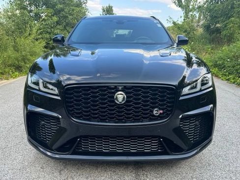 Used 2024 Jaguar F-PACE SVR AWD/4WD image 3