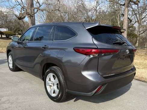 Used 2020 Toyota Highlander L image 9