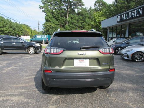 Used 2019 Jeep Cherokee Latitude w/ Popular Appearance Group FWD image 6