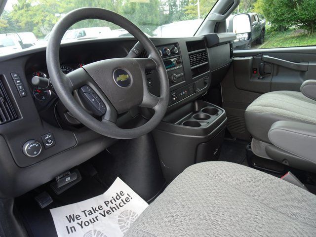 Used 2025 Chevrolet Express 3500 LT w/ LT Preferred Equipment Group RWD image 12