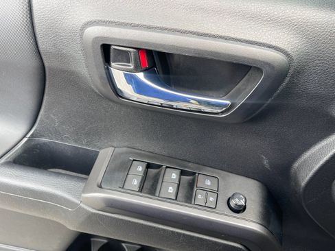 Used 2023 Toyota Tacoma TRD Pro AWD/4WD image 13