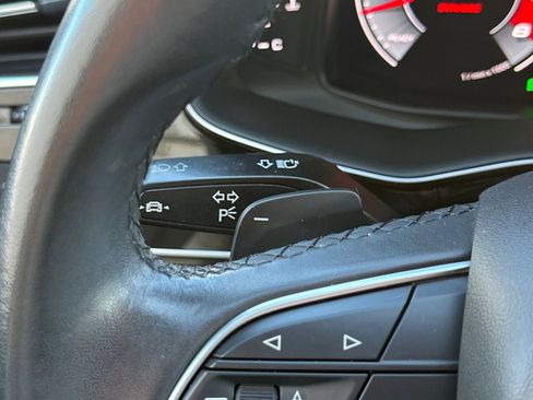 Used 2021 Audi Q7 3.0T Premium image 38