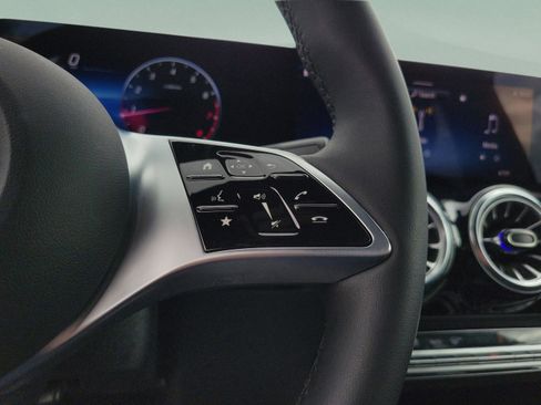 Certified 2026 Mercedes-Benz GLA 250 image 24