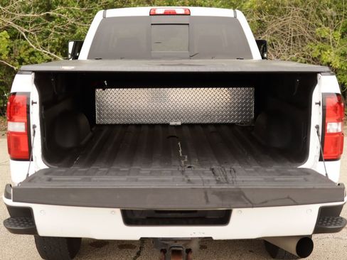 Used 2019 GMC Sierra 3500 Denali w/ Duramax Plus Package AWD/4WD image 32