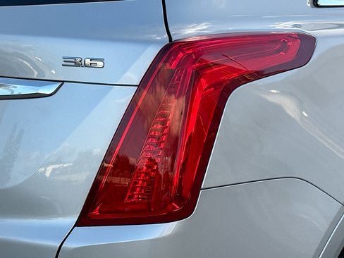 Used 2018 Cadillac XT5 Premium Luxury image 30