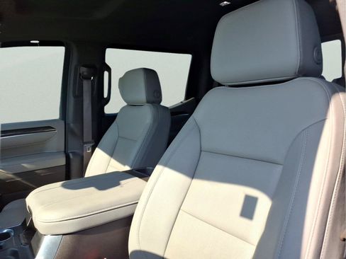Certified 2024 Chevrolet Silverado 1500 LTZ w/ LTZ Convenience Package II AWD/4WD image 18