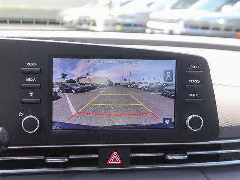 Certified 2023 Hyundai Elantra SE FWD image 32