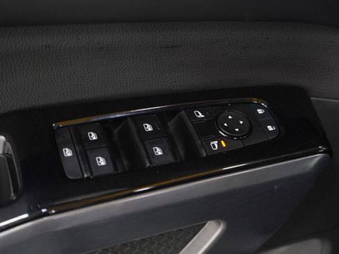 Used 2022 Nissan Pathfinder SL image 26