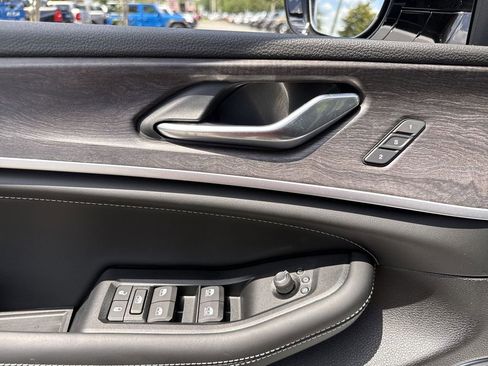 New 2026 Jeep Grand Cherokee L Limited AWD/4WD image 16