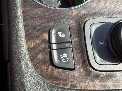 Used 2020 GMC Acadia Denali w/ Trailering Package image 25