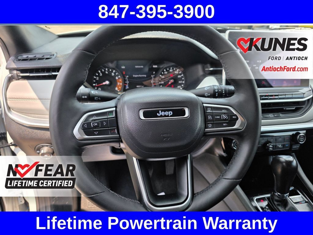 Used 2025 Jeep Compass Limited AWD/4WD image 39