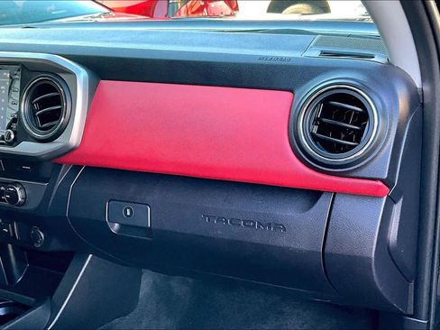 Certified 2021 Toyota Tacoma SR5 image 16