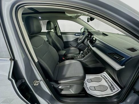 Used 2023 Volkswagen Taos SE image 33