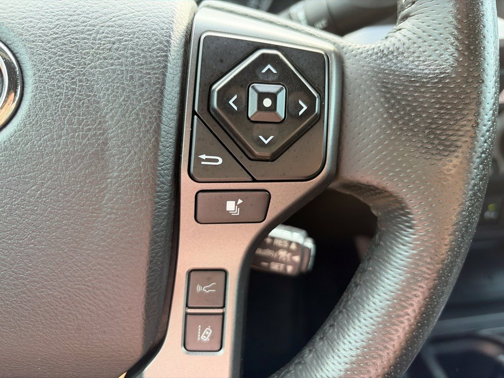 Used 2021 Toyota Tacoma TRD Off-Road w/ Technology Package AWD/4WD image 29