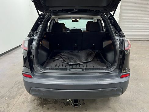 Used 2020 Jeep Cherokee Latitude w/ Cold Weather Group image 14