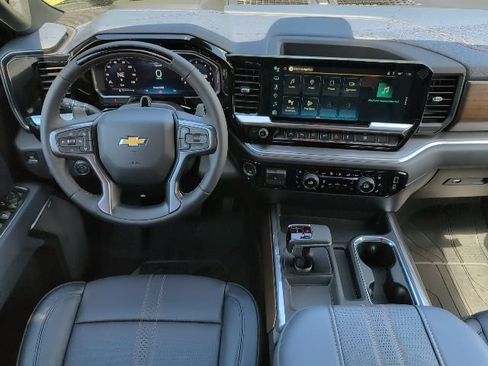 New 2026 Chevrolet Silverado 1500 High Country AWD/4WD image 4