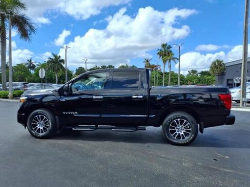 Certified 2021 Nissan Titan SV w/ SV Convenience Package image 2