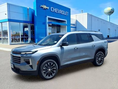 New 2026 Chevrolet Traverse LT w/ Sun and Wheel Package AWD/4WD image 8