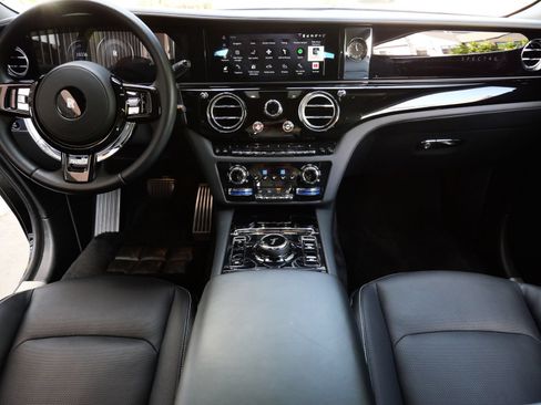Certified 2025 Rolls-Royce Spectre w/ Spectre Launch Package AWD/4WD image 4