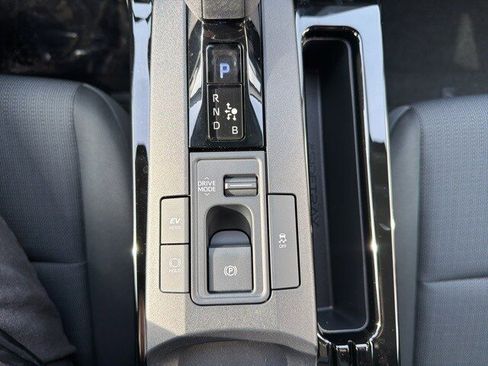 New 2026 Toyota Prius LE image 38