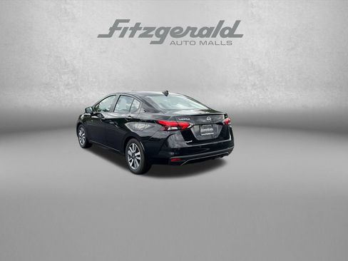 Used 2023 Nissan Versa SV FWD image 5