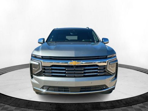 New 2026 Chevrolet Suburban Premier image 9