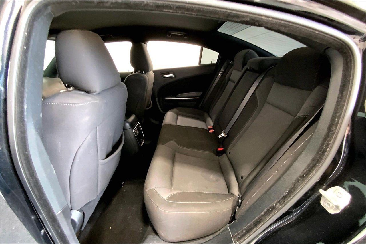 Used 2022 Dodge Charger SXT RWD image 22
