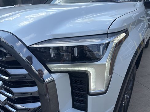 Used 2023 Toyota Tundra Platinum AWD/4WD image 6