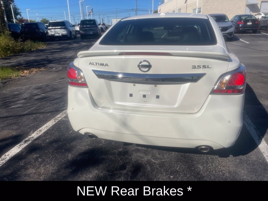 Used 2015 Nissan Altima 3.5 SL FWD image 4