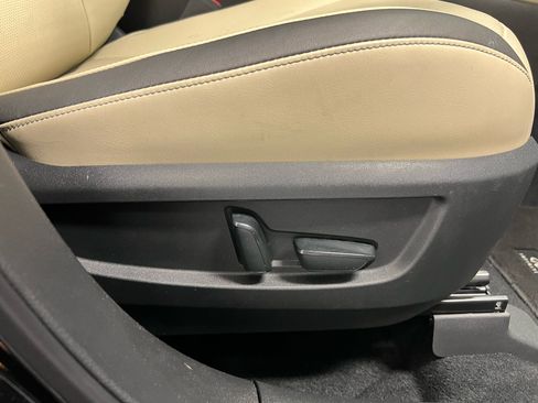 Used 2022 INFINITI QX50 Essential image 16