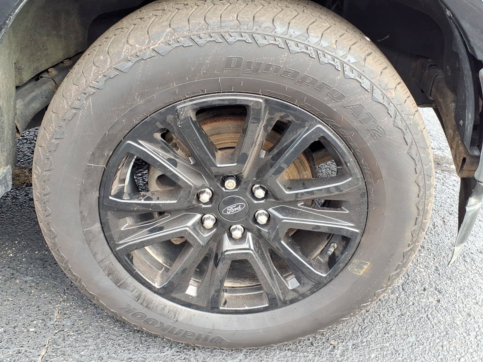 Used 2019 Ford F150 Lariat w/ Equipment Group 502A Luxury AWD/4WD image 18