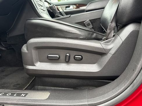 Used 2014 Lincoln MKX AWD w/ Equipment Group 102A image 31