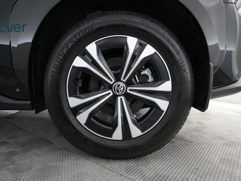 Used 2025 Toyota bZ4X AWD w/ Weather Package image 9